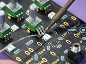 soldering, electronics, circuit-7897827.jpg